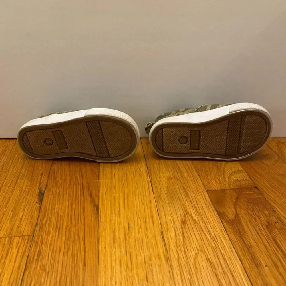 Gymboree camouflage sneakers - Size 5